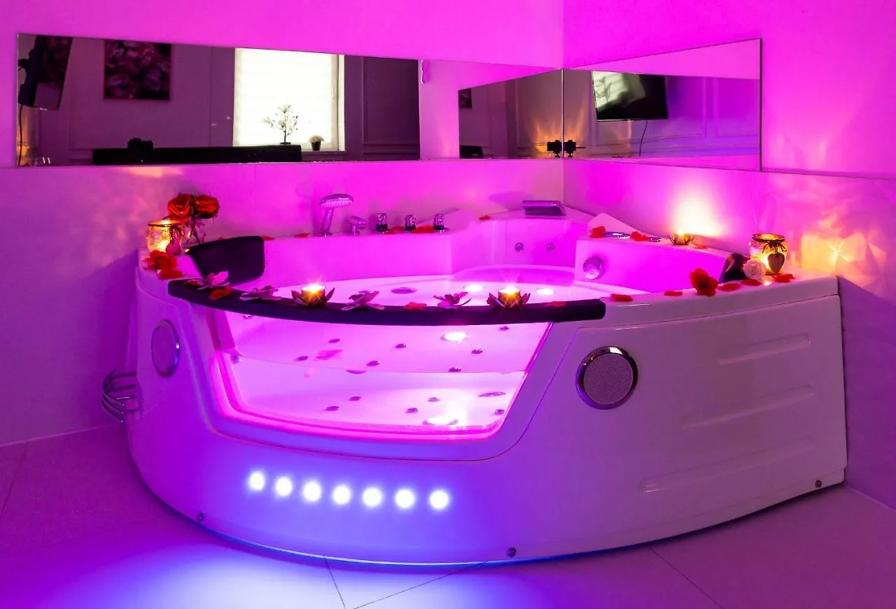 Zamoyskiego Jacuzzi Apartment Kraków 0*,  Polska